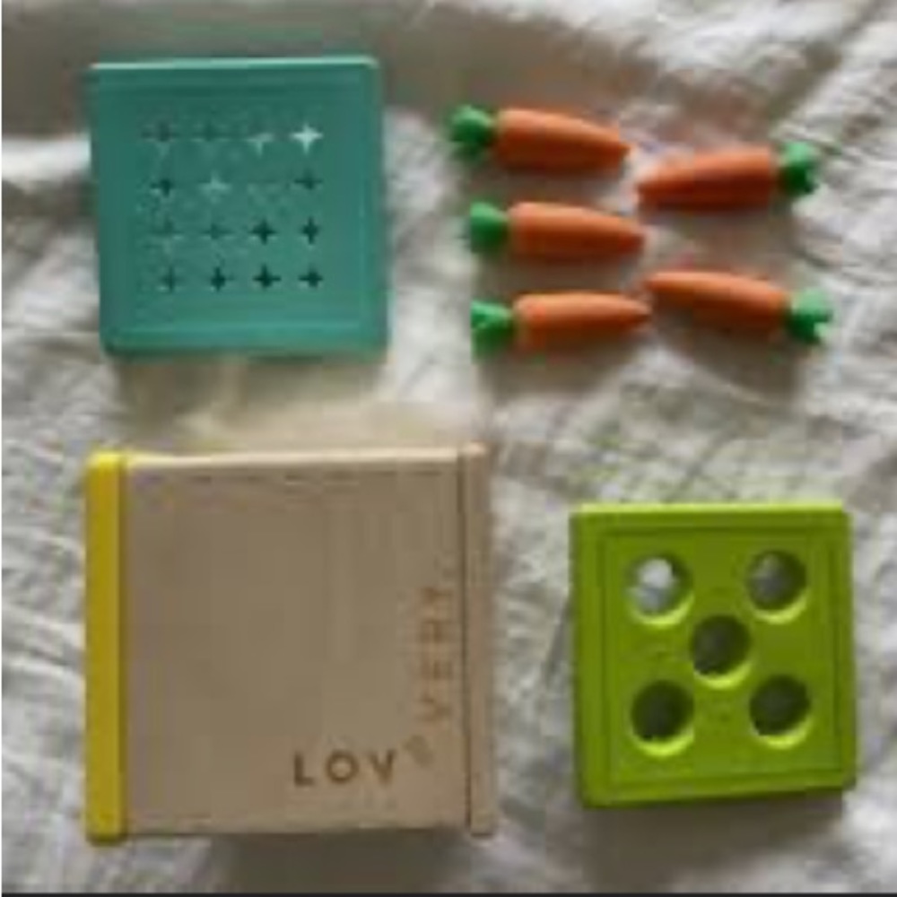 Lovevery carrot box